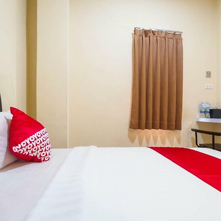 Sentosa Guest House Pontianak Ngoại thất bức ảnh