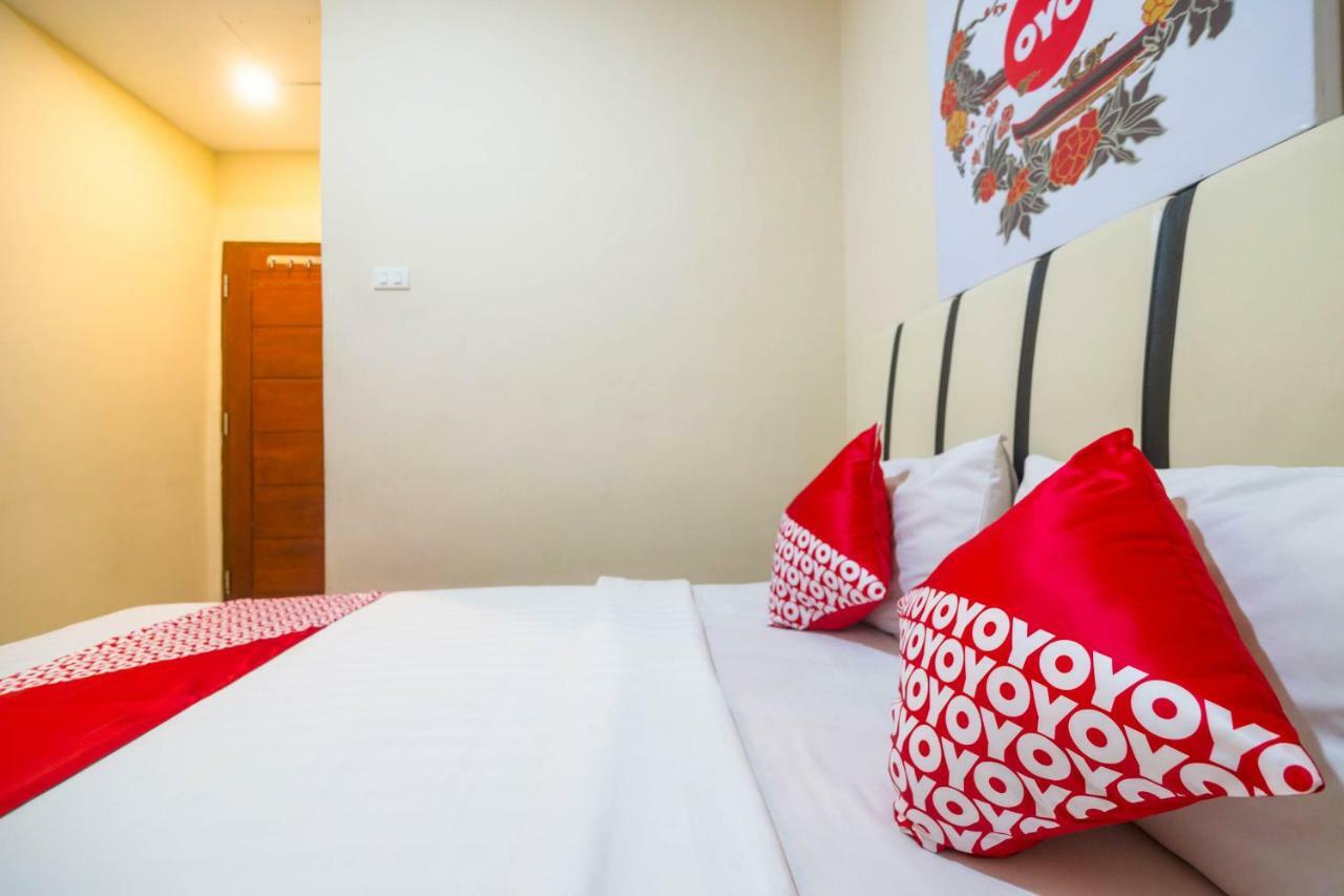 Sentosa Guest House Pontianak Ngoại thất bức ảnh
