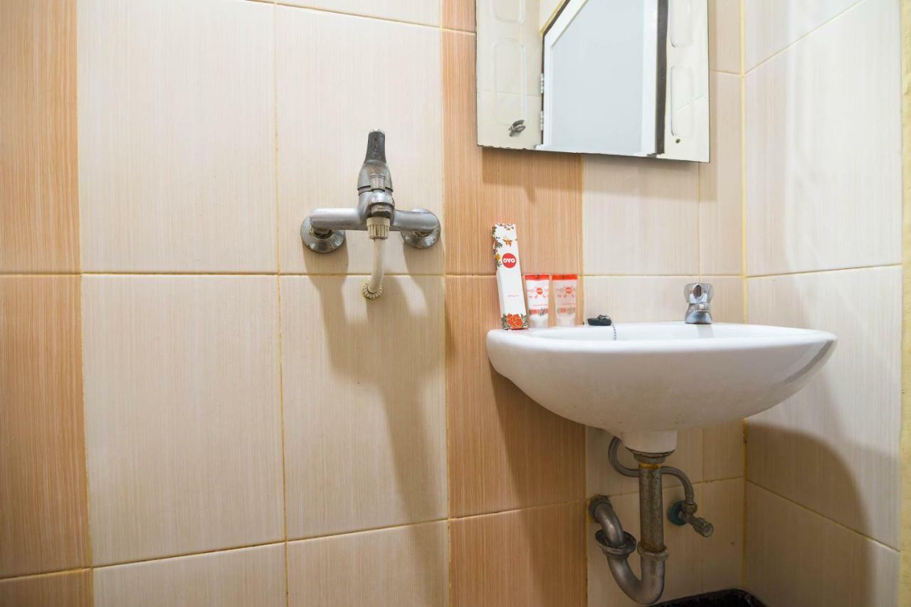 Sentosa Guest House Pontianak Ngoại thất bức ảnh