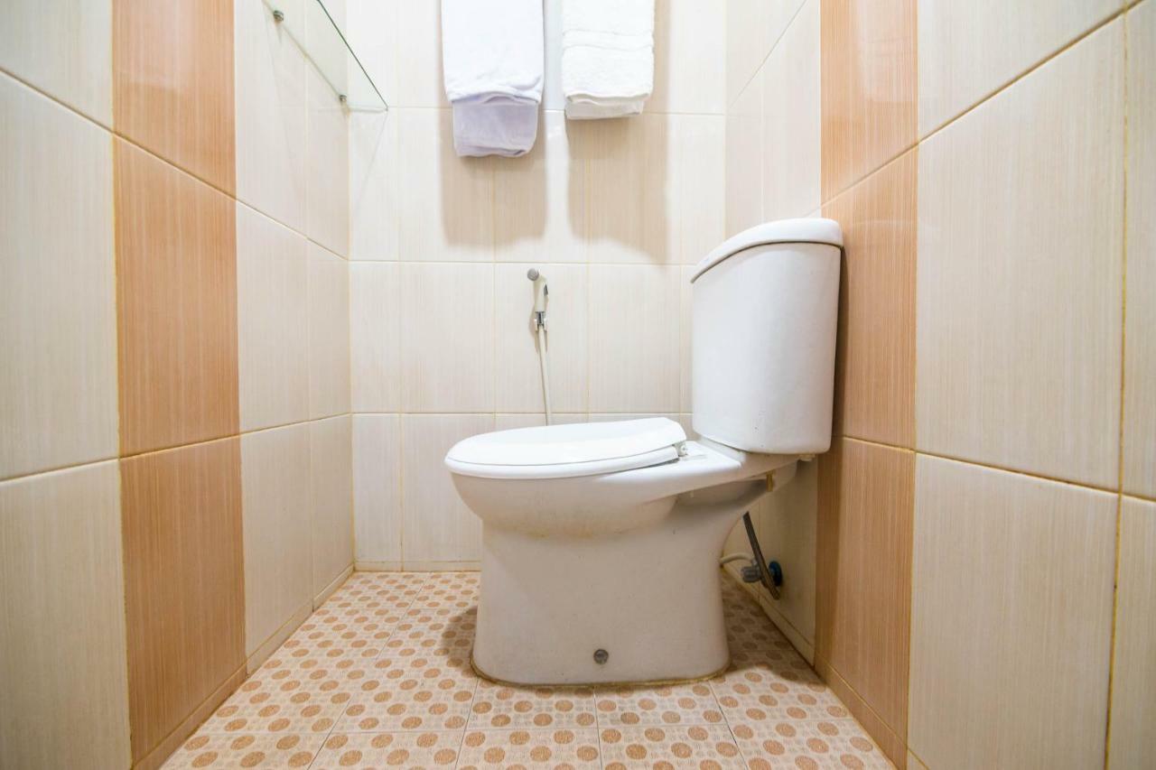 Sentosa Guest House Pontianak Ngoại thất bức ảnh