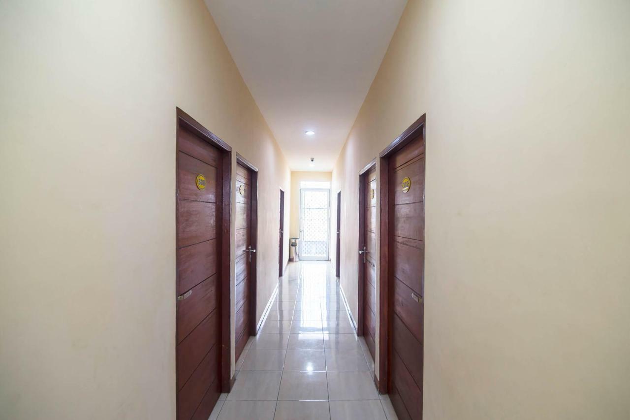 Sentosa Guest House Pontianak Ngoại thất bức ảnh